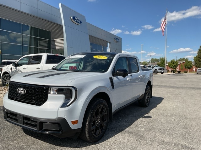 2025 Ford Maverick Lariat photo 2