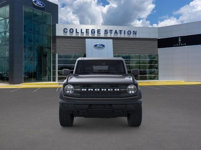 2025 Ford Bronco Base photo 6