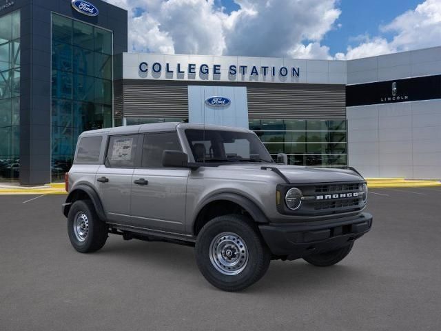 2025 Ford Bronco Base photo 7
