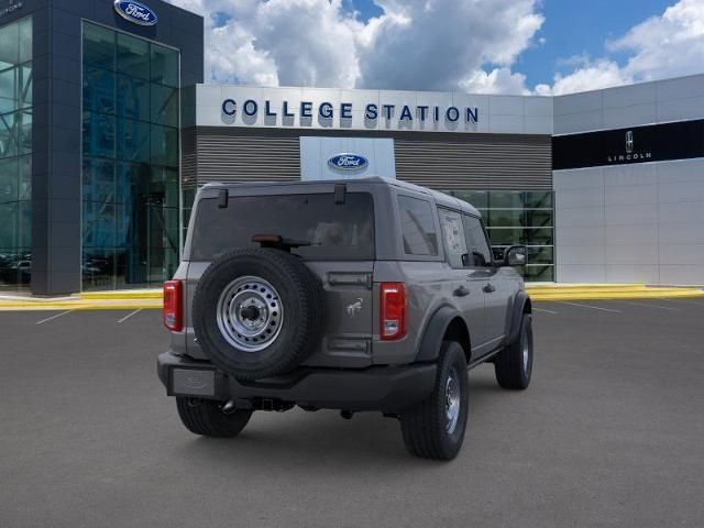 2025 Ford Bronco Base photo 8