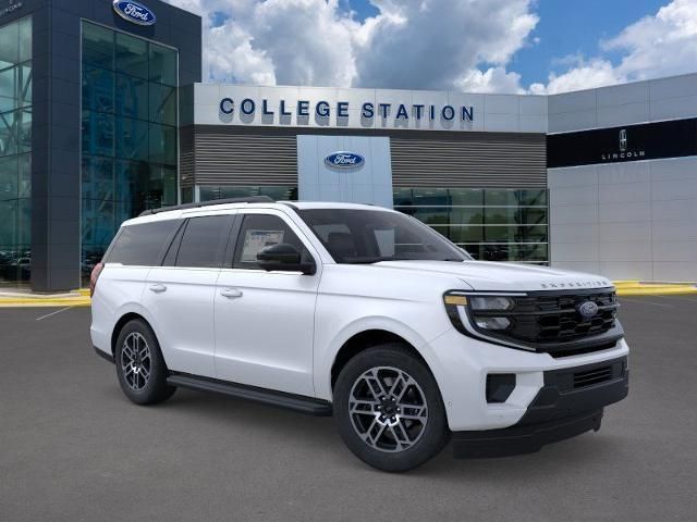 2025 Ford Expedition photo 6