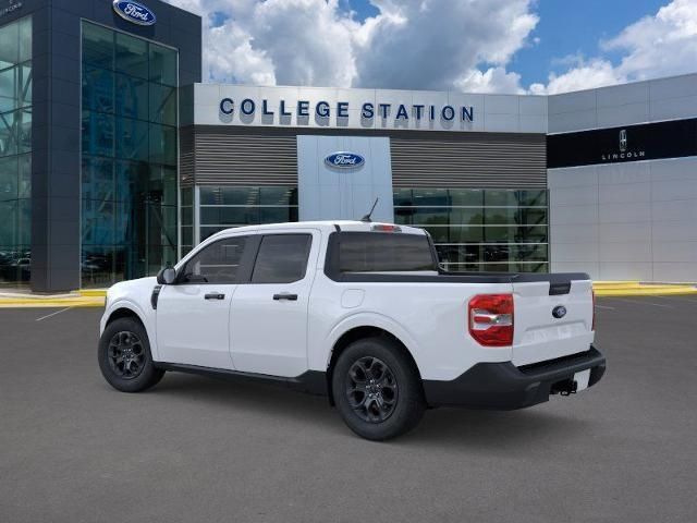 2025 Ford Maverick XLT photo 2