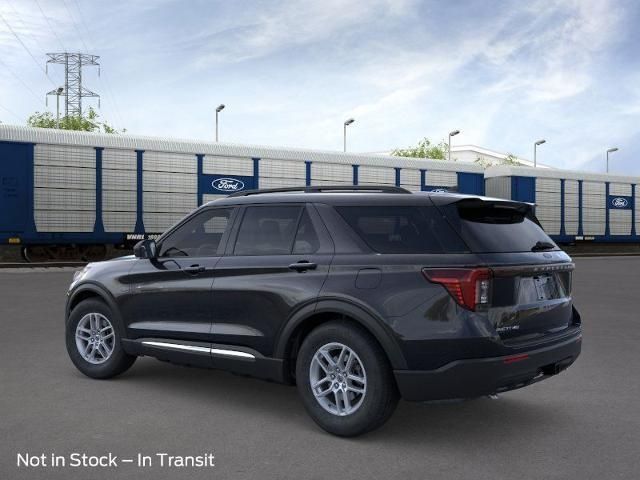 2025 Ford Explorer photo 4