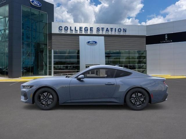 2025 Ford Mustang GT photo 3