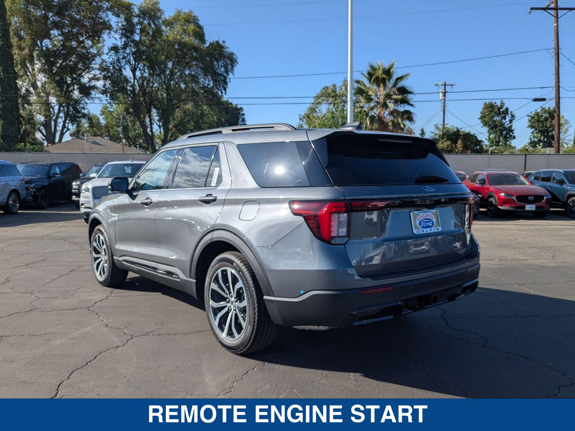 2025 Ford Explorer ST ST-Line photo 6