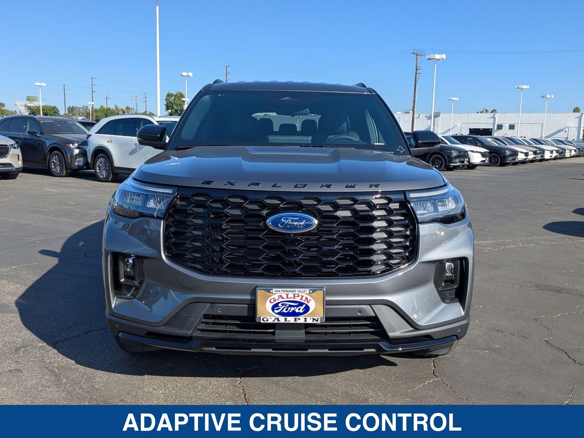 2025 Ford Explorer ST ST-Line photo 11