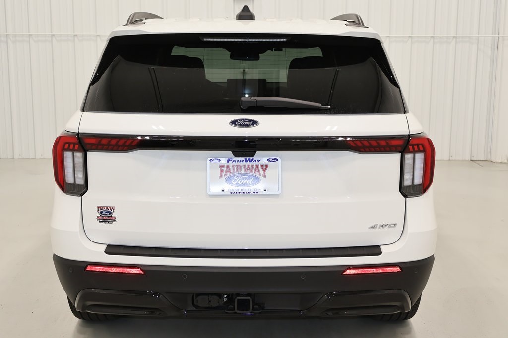 2025 Ford Explorer ST-Line photo 7