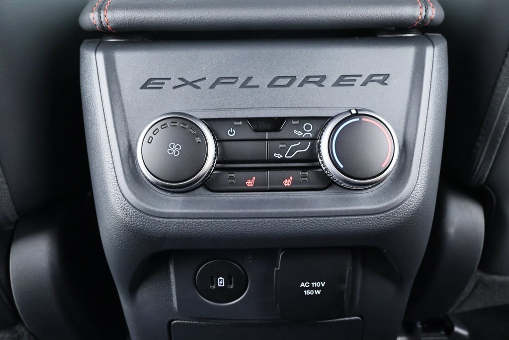 2025 Ford Explorer ST-Line photo 15