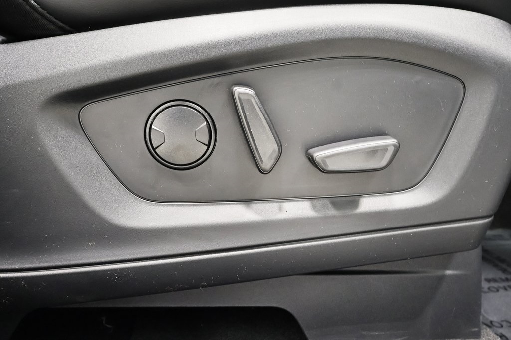 2025 Ford Explorer ST-Line photo 20