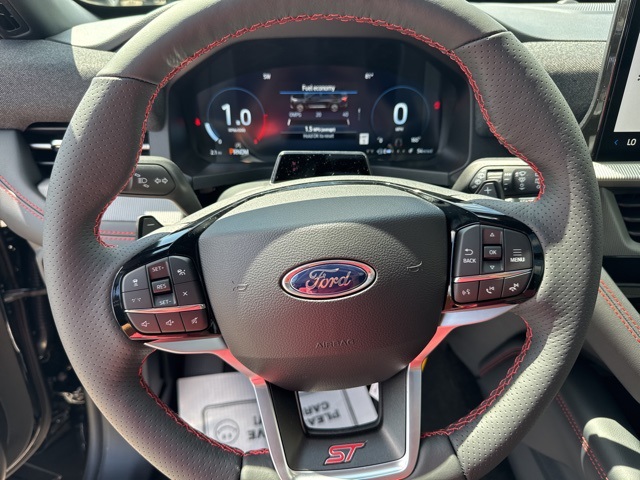 2025 Ford Explorer ST photo 13