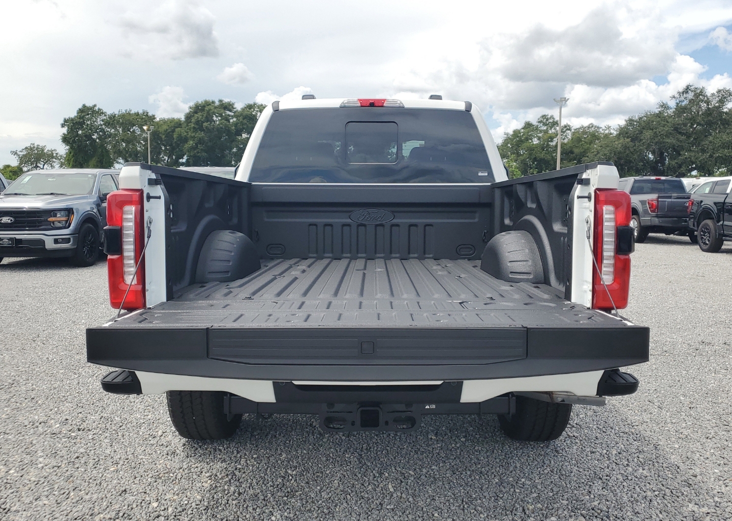 2026 Ford F-350 Super Duty Lariat - Photo 8
