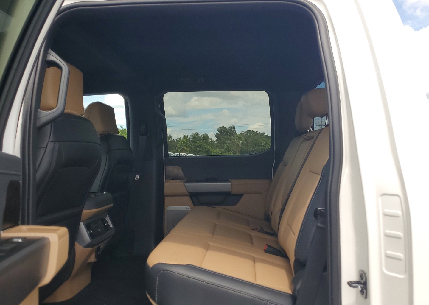 2026 Ford F-350 Super Duty Lariat - Photo 9