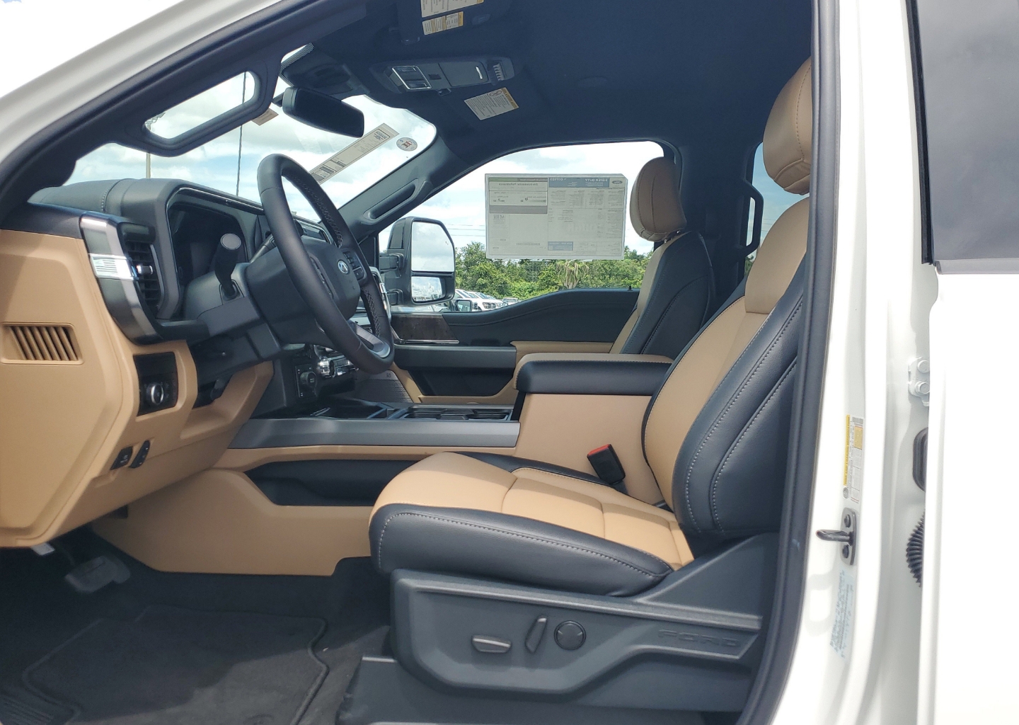 2026 Ford F-350 Super Duty Lariat - Photo 15