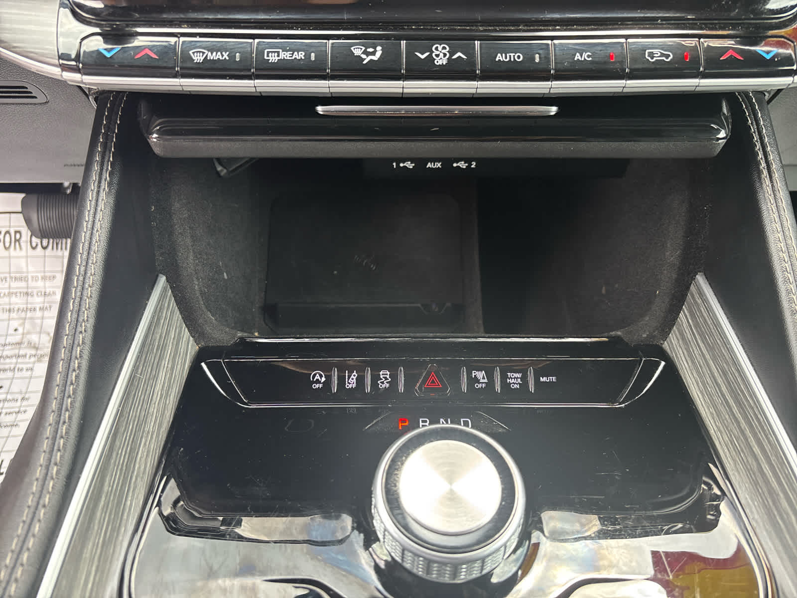 2024 Jeep Wagoneer Series II photo 9