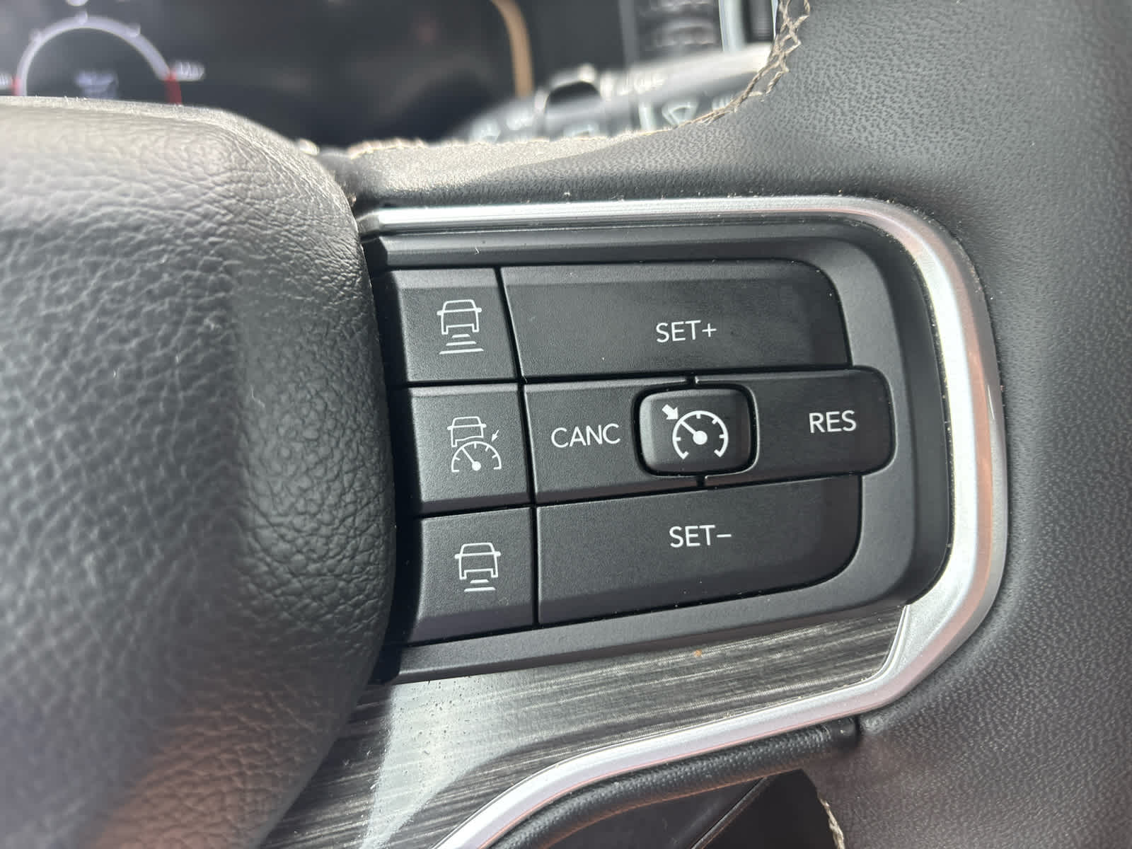 2024 Jeep Wagoneer Series II photo 12
