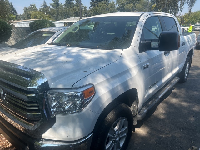 2017 Toyota Tundra SR5