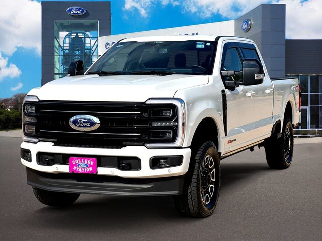 2025 Ford F-250 photo 2