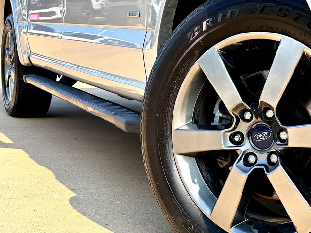 2015 Ford F-150 XLT photo 2