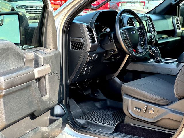 2015 Ford F-150 XLT photo 8
