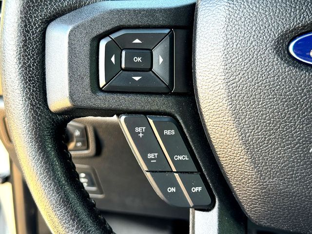 2015 Ford F-150 XLT photo 12