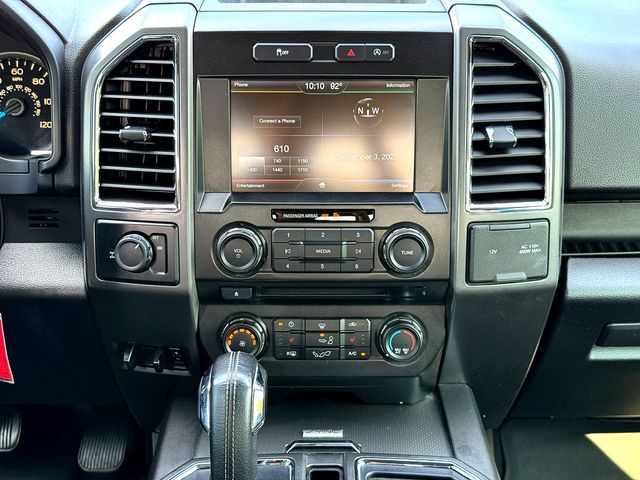 2015 Ford F-150 XLT photo 24
