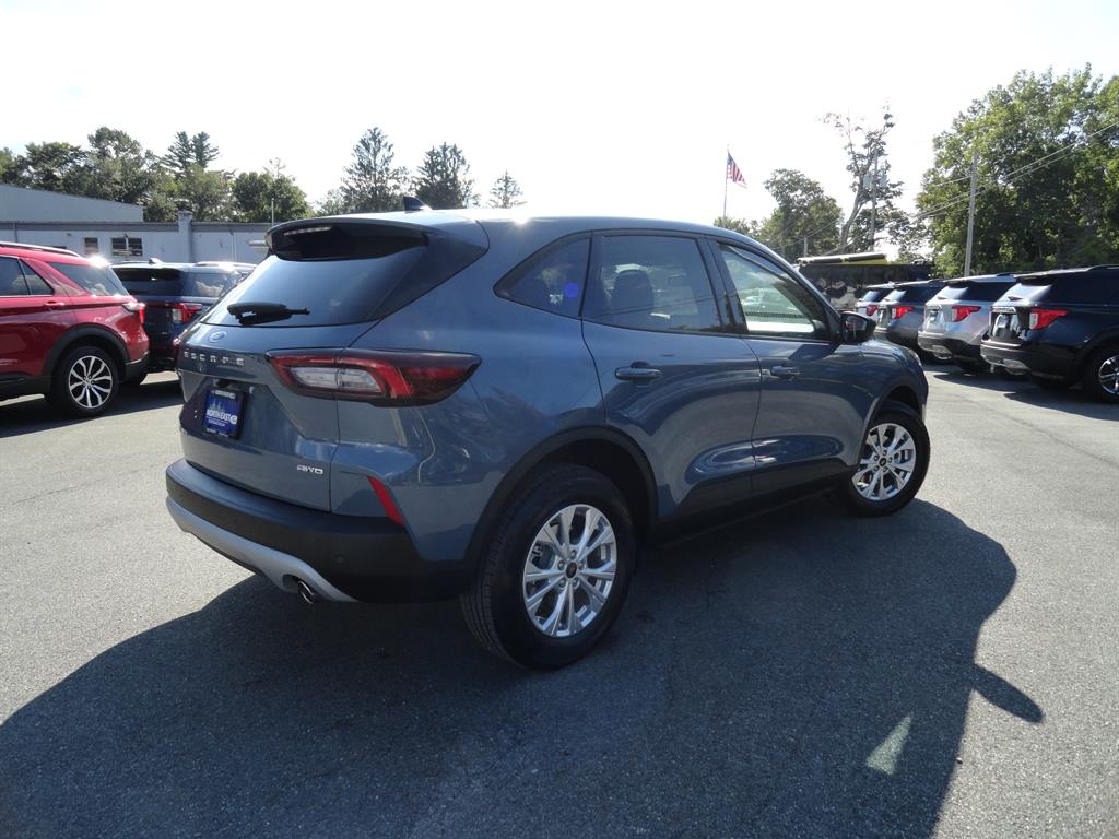 2025 Ford Escape Active photo 2