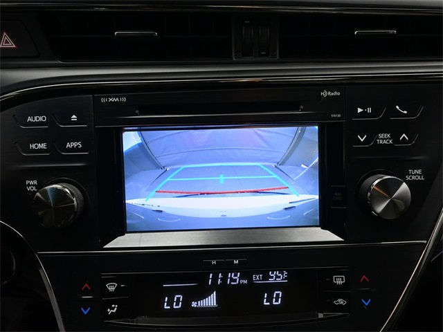 2016 Toyota Avalon Touring photo 3