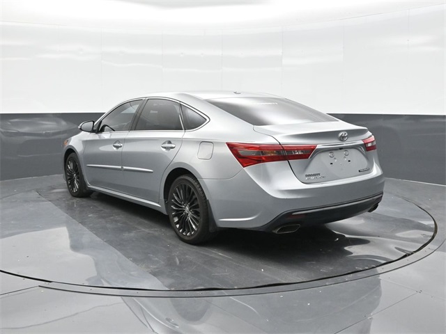 2016 Toyota Avalon Touring photo 8