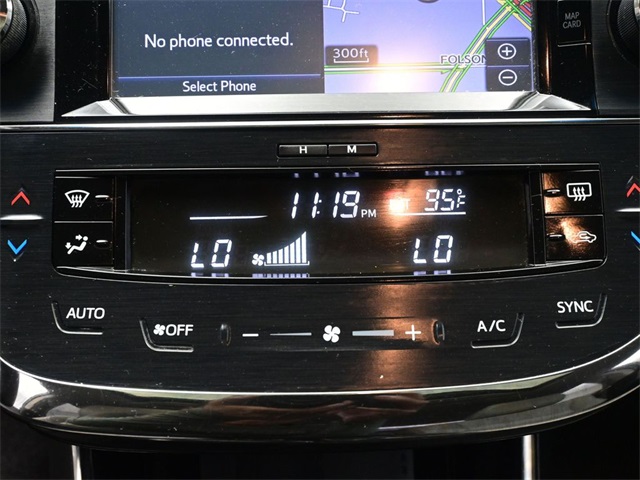 2016 Toyota Avalon Touring photo 9