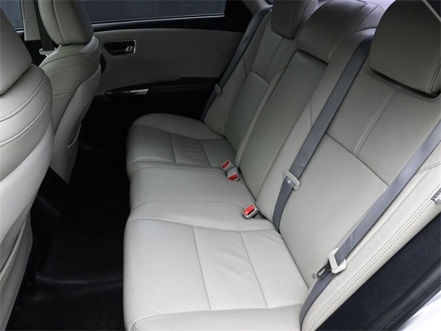 2016 Toyota Avalon Touring photo 10