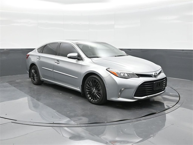2016 Toyota Avalon Touring photo 21