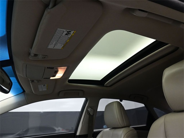 2016 Toyota Avalon Touring photo 27