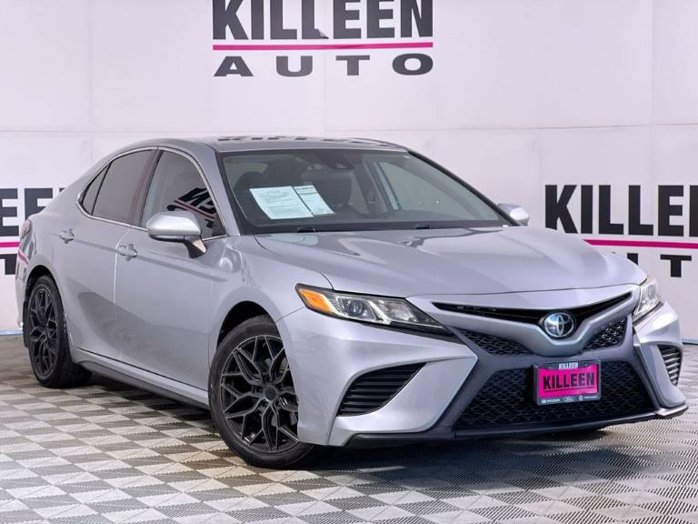 2020 Toyota Camry SE