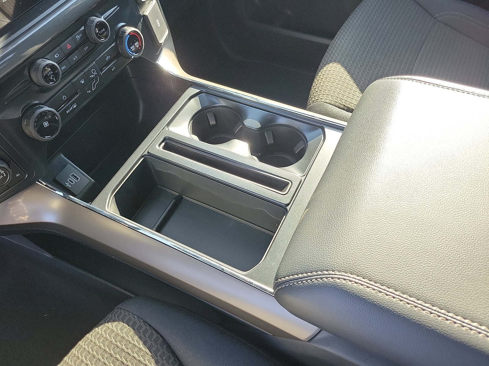 2025 Ford F-150 STX photo 5