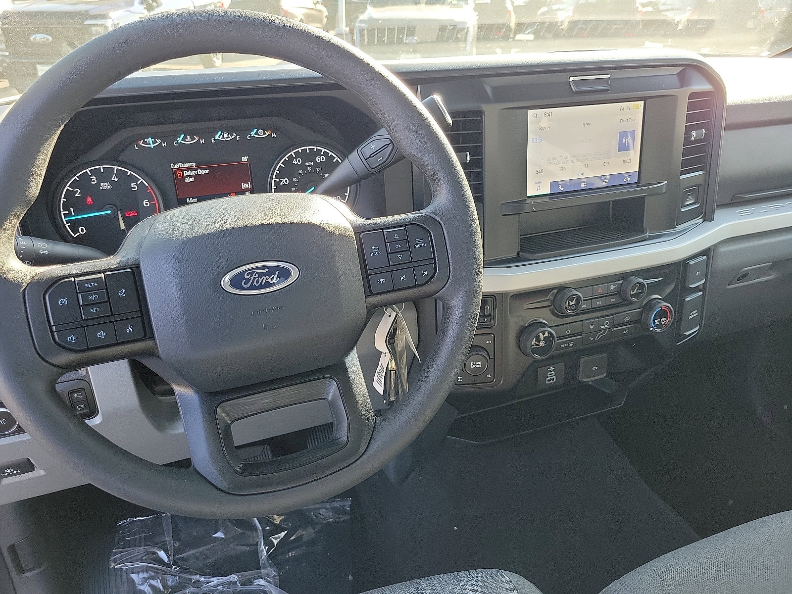 2025 Ford F-250 XLT photo 4