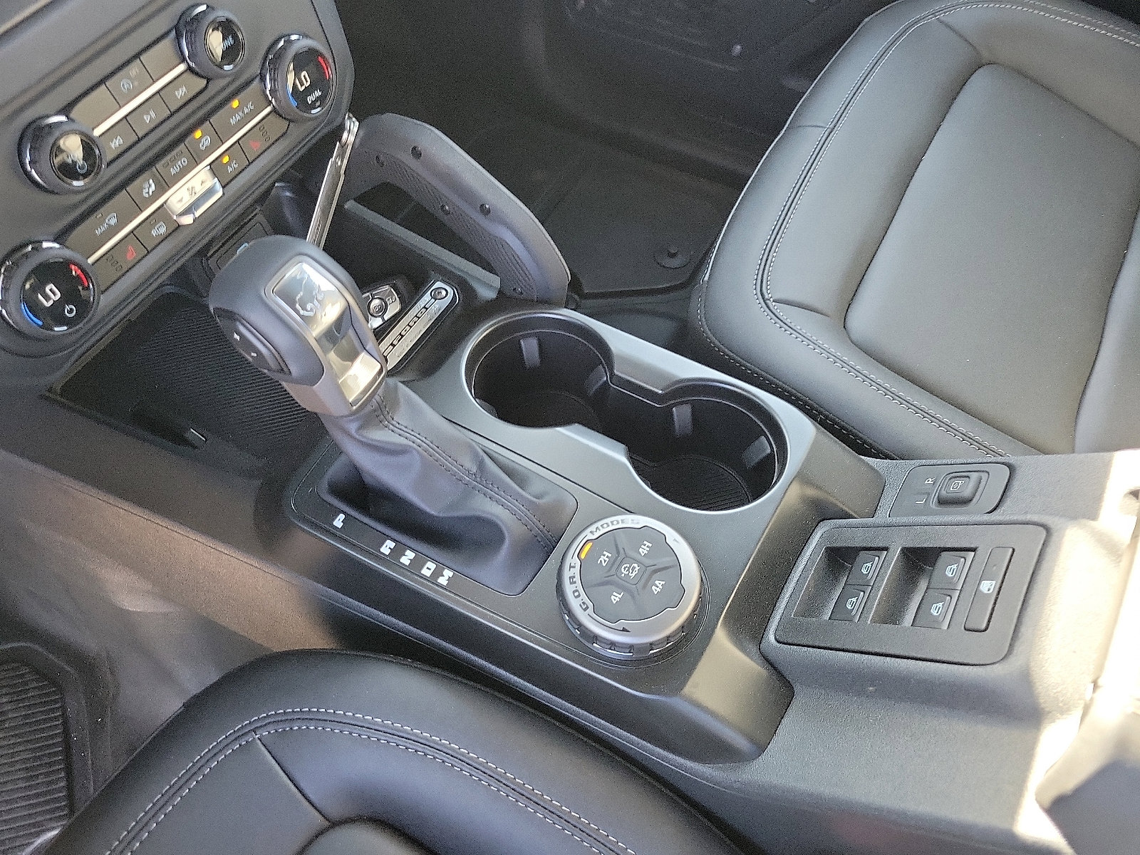 2025 Ford Bronco Big Bend photo 5