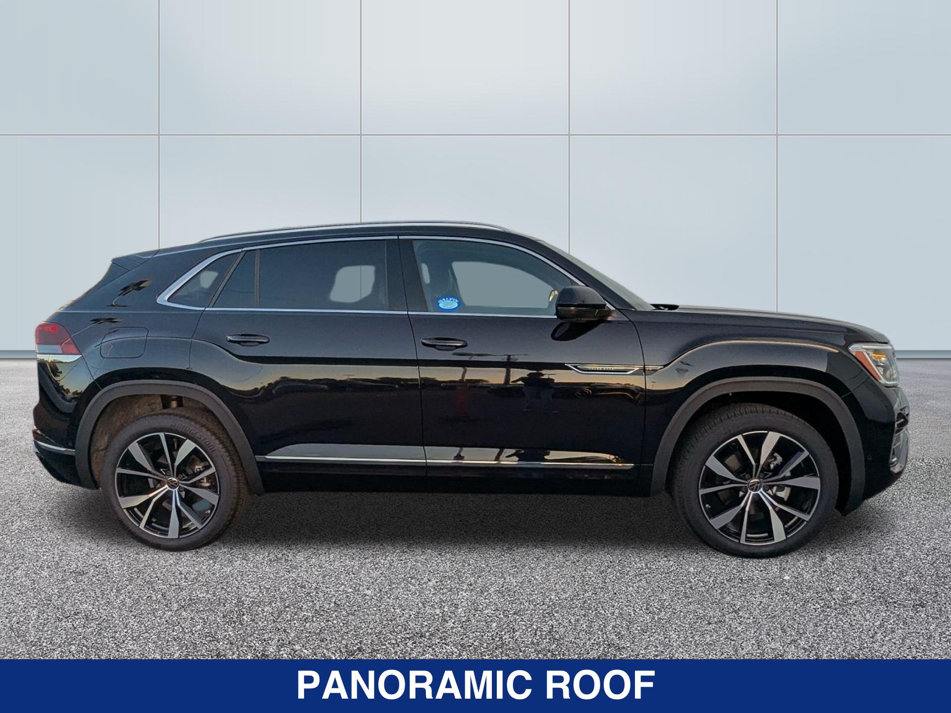 2025 Volkswagen Atlas Cross Sport SEL Premium R-Line photo 9