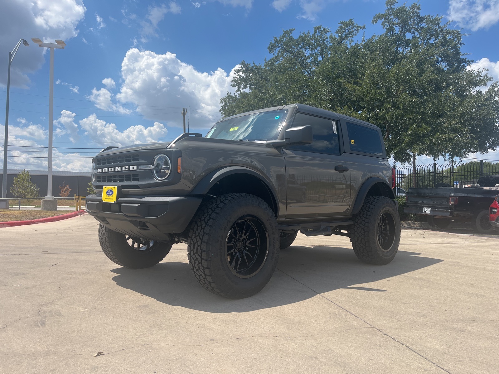 2025 Ford Bronco 2-Door Base's photo