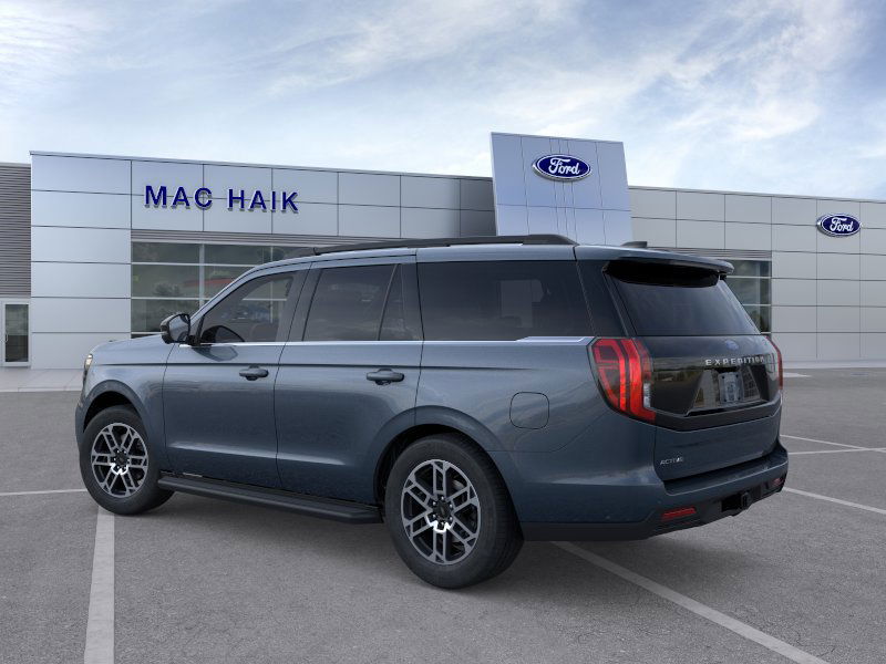 2025 Ford Expedition photo 3