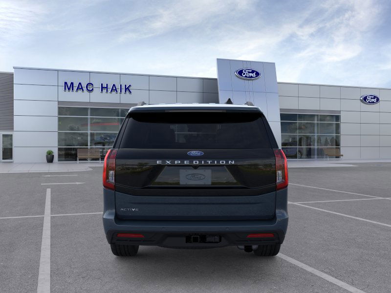 2025 Ford Expedition photo 4