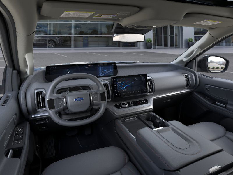 2025 Ford Expedition photo 8