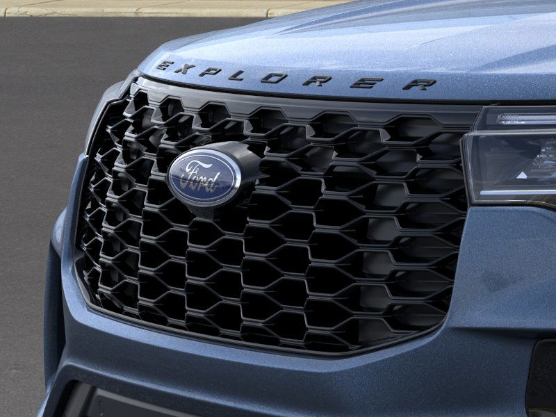 2025 Ford Explorer ST-Line photo 7