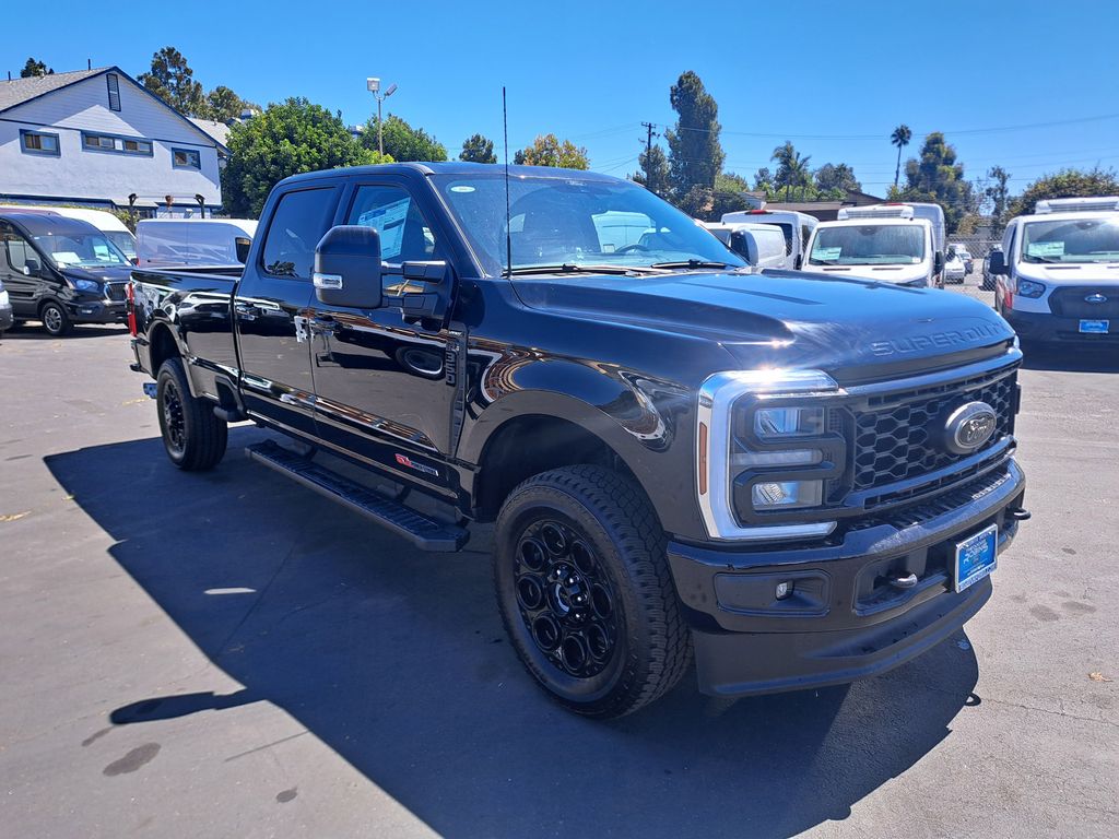 2025 Ford F-350 photo 2