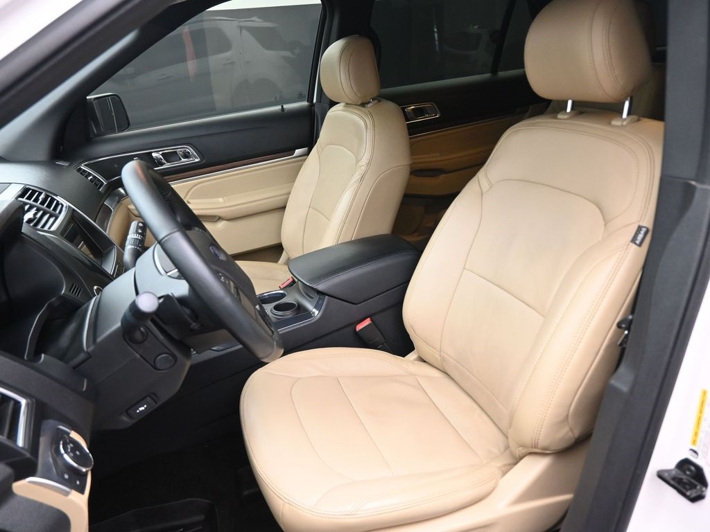 2017 Ford Explorer Limited photo 25