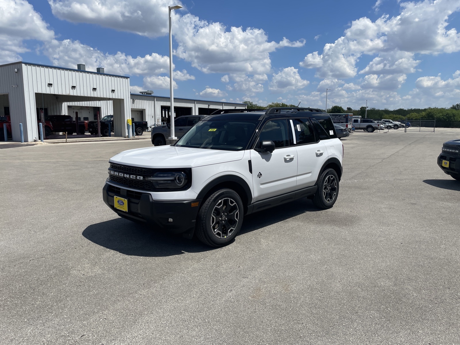 2025 Ford Bronco Sport Outer Banks's photo