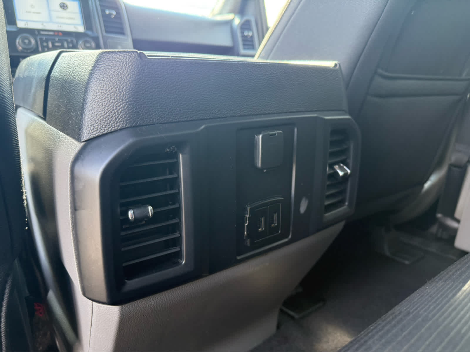 2017 Ford F-150 XL photo 13