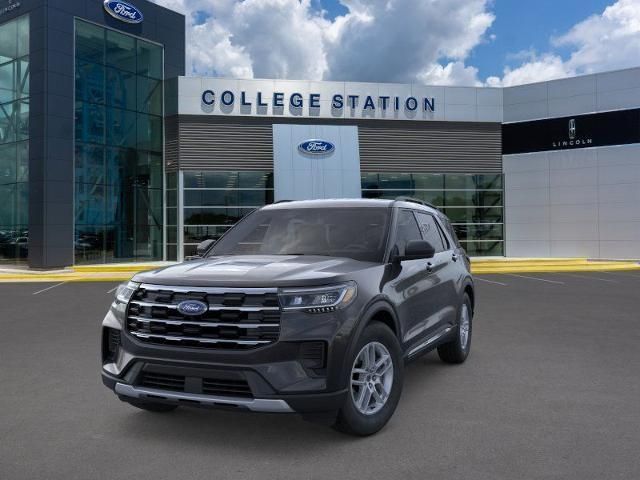 2025 Ford Explorer photo 2