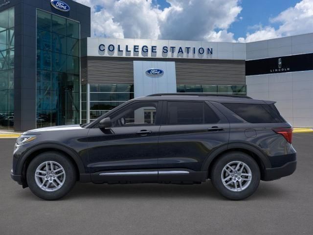 2025 Ford Explorer photo 3