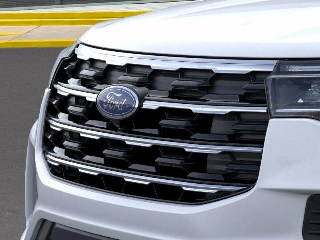 2025 Ford Explorer photo 13