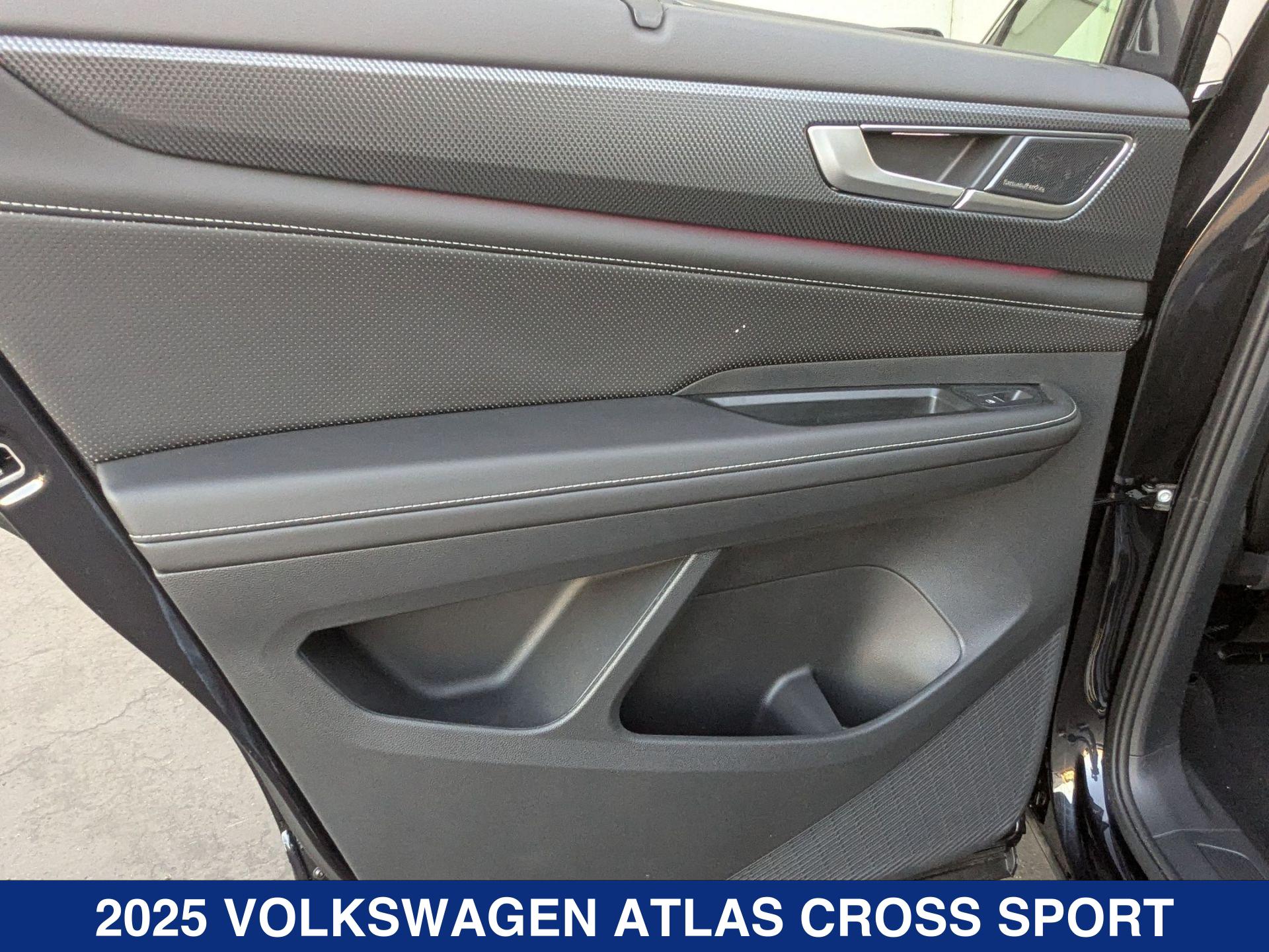 2025 Volkswagen Atlas Cross Sport SEL Premium R-Line photo 19